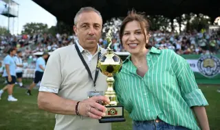 Ilian Iliev received his award for the best coach 