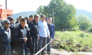 Цветанов обеща помощ от държавата за срутен мост