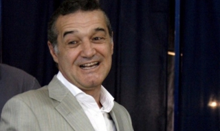 Бекали превъртя, гони играчи