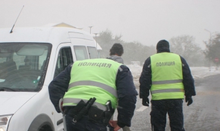 Верижна катастрофа затвори пътя Разград - Шумен