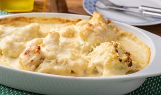 Рецепта на деня: Хрупкав печен карфиол с бял сос