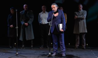 30 години на сцената отбеляза Мариус Куркински