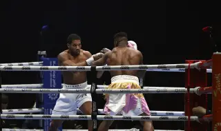 Добри новини за Антъни Джошуа след тежка катастрофа в Нигерия