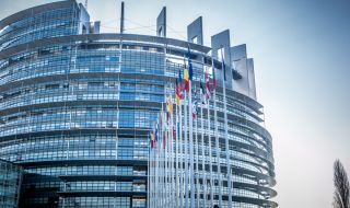 ЕС призовава Сърбия да наложи санкции на Москва