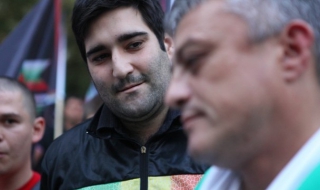 Близки до Бисер Миланов: Борисов плати 12 хил. лв. за нахлуване в парламента