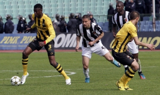 Ботев (Пловдив) кани Наско Сираков