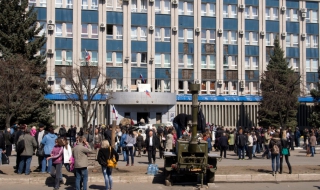 Прекратиха окупацията в Луганск