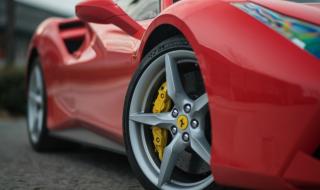 При победа всеки футболист на Юве ще получи Ferrari