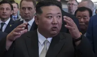 Ким инспектира строежа на бойни кораби, призова за военна готовност
