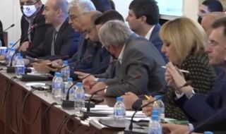 Караници и викове в комисията на Мая Манолова по ревизия на кабинета "Борисов"