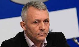 Хаджигенов: Връчването на мандата беше нелегитимно