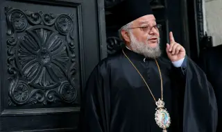 Старозагорският митрополит Киприан призова за молитви за борбата с пожарите