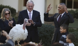 Тръмп и Обама с първо и последно обръщение за Деня на благодарността