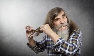 Виетнамец се страхува да отреже 5-метровата си коса (СНИМКИ)