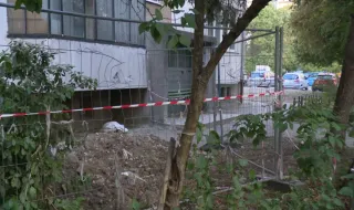 „Жена ми с количката обикаля около колите“: Авария след авария пред блок в столичния квартал „Мусагеница“