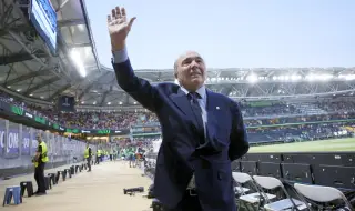 Президентът Роко Комисо: Фиорентина не се продава, трябва да го спасим