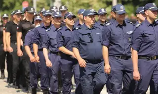 Няма да режат заплати и щатове на пенсионери в МВР