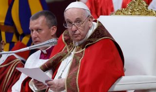 Папа Франциск осъди "варварската атака" срещу търговския център