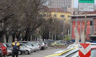 Разширяват платените зони за паркиране в София