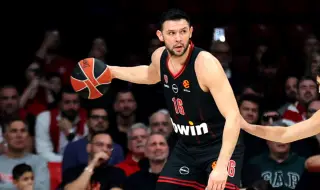 Олимпиакос продължава победния си марш в Гърция – 22 от 22, Везенков извън състава