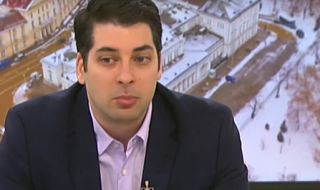 Атанас Пеканов: След пролетта ще започне спад в цените на тока