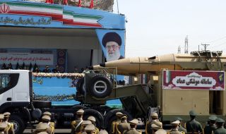 Война на три фронта? Иран дислоцира бойна техника в Сирия