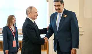 Путин увери Мадуро в подкрепата си, докато Тръмп засилва натиска върху Венецуела