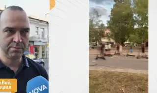 Десетки деца с тротинетки карат между колите на главна улица в Кюстендил