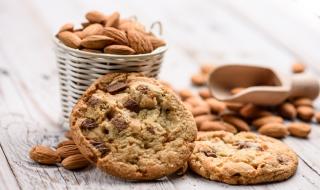 Рецепта на деня: Лесни бадемови сладки с канела