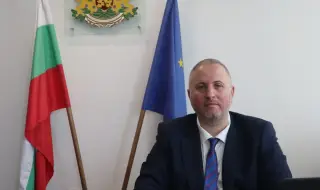  Областният управител Калоян Дамянов: Гражданите, живеещи в района на пожара в Стара Загора, да затворят плътно прозорците и да не излизат