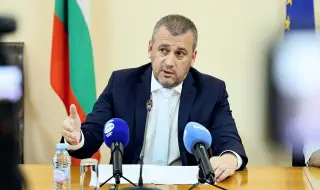 Транспортният министър: Климатиците на немските вагони не работят над 35 градуса, а сме поръчали още 91