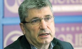 Илиян Василев: Обединението на патериците на ГЕРБ издава отчаянието на Борисов