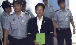 Наследникът на Samsung отива в затвора? (СНИМКИ)
