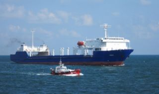 Руски ферибот се сблъска с друг плавателен съд край Шабла
