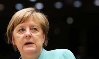 Мъж от службата на Меркел е заподозрян в шпионаж