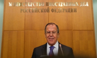 Лавров: Киев се опитва да избяга от споразумението в Минск