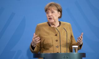 Меркел: Русия непрекъснато въвлича ЕС в хибридни конфликти
