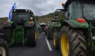 Пътници заобикалят земеделските блокади в Гърция по черни пътища