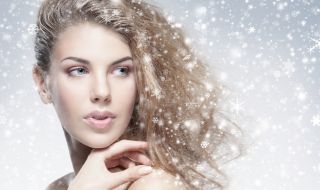 Грешките, които жените допускат с косата си през зимата