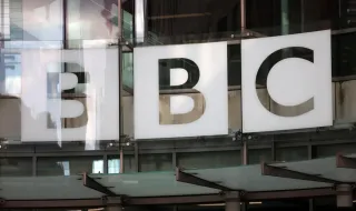BBC премахна статия за „голите“ нокти и расистките стандарти