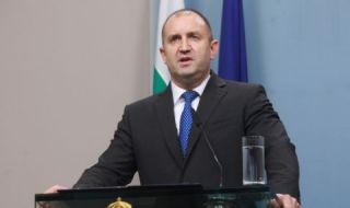 Президентството с различна позиция за скандала със сина на Румен Радев