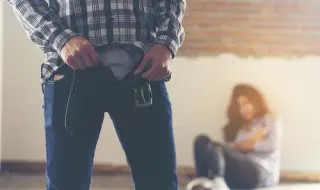Гледат мярката на учителя, обвинен в сексуално посегателство над седмокласничка