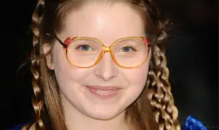 След четвъртото раждане: Звезда от "Хари Потър" пита в OnlyFans какви гърди да си сложи