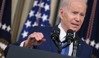 Байдън: Изтеглянето на Русия от Херсон показва, че тя има проблеми с армията си