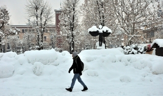 Облачно и снежно