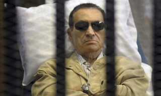 Хосни Мубарак излиза от затвора