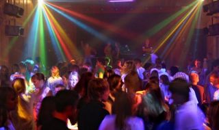 Отварят барове, дискотеки и нощни клубове