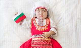 Защо корейче облече българска носия? (СНИМКИ)