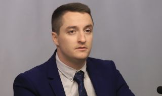 Явор Божанков пред ФАКТИ: Притеснително е, че служебният кабинет маха хора на БСП и слага такива на ГЕРБ, ДПС и ИТН