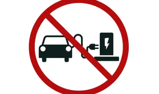 Автомобилните гиганти бият отбой от тоталната електрификация